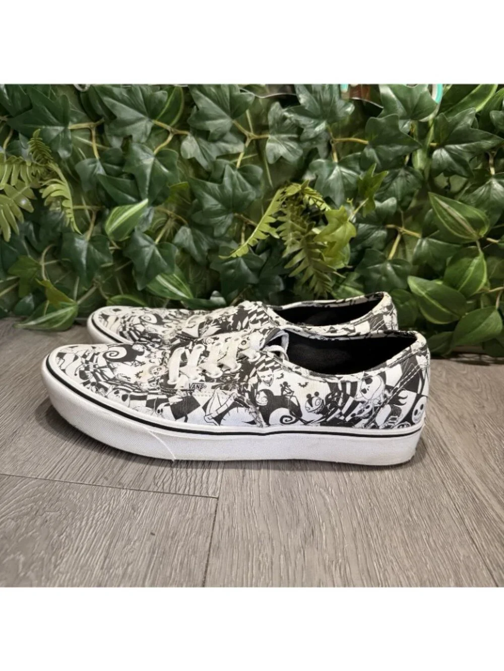 Vans Nightmare Before Xmas Mens 10 Black White Comfy Cush Lace Up Sneaker Shoes